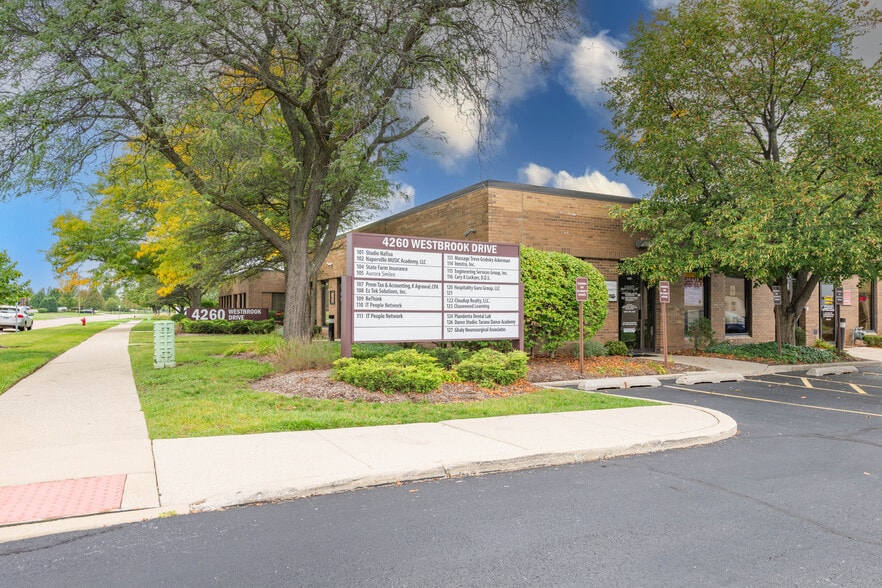 4260 Westbrook Dr, Aurora, IL for lease - Building Photo - Image 2 of 24