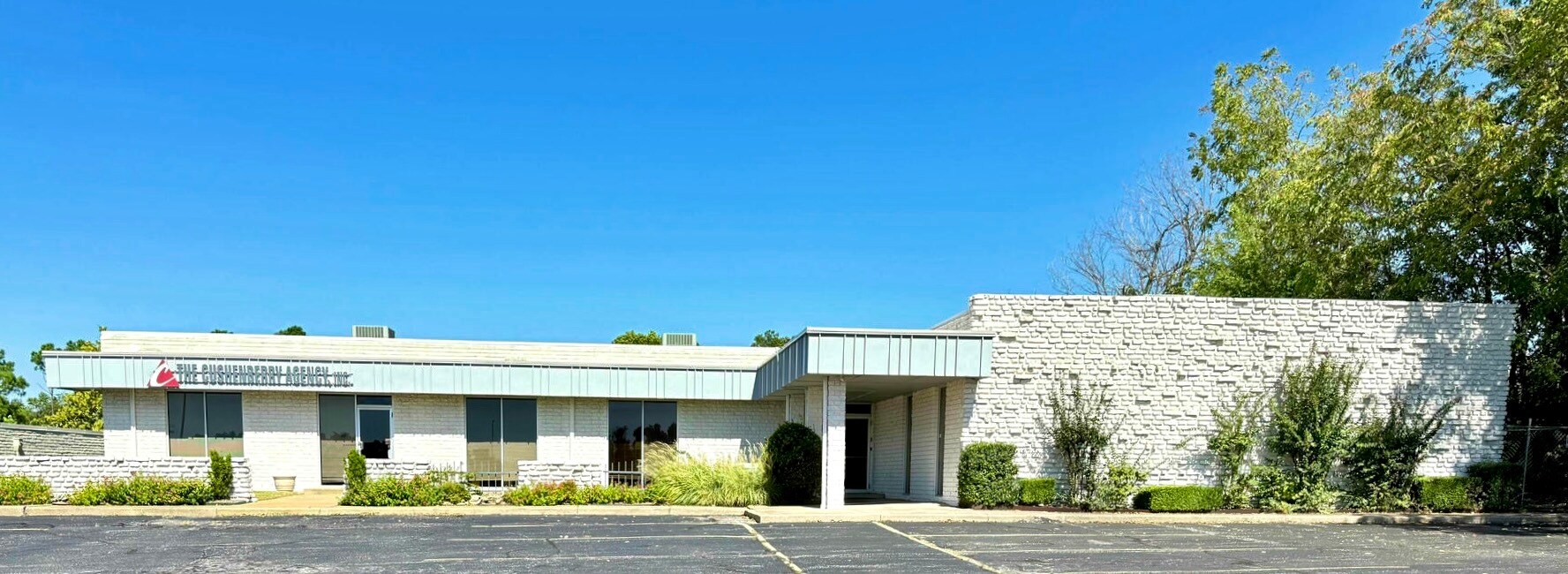 2251 E Skelly Dr, Tulsa, OK for lease Primary Photo- Image 1 of 6