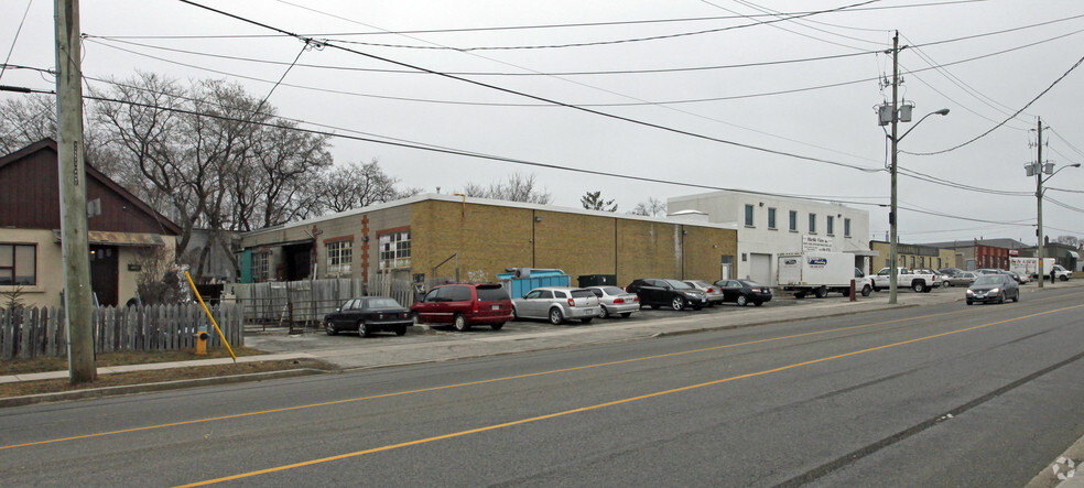 447 Birchmount Rd, Toronto, ON for sale - Building Photo - Image 2 of 2