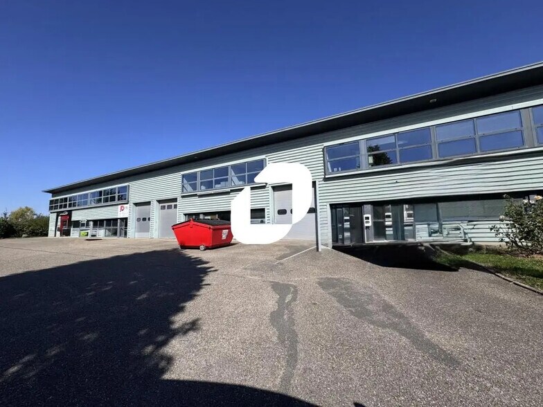 Office in Niederhausbergen for lease - Building Photo - Image 1 of 8