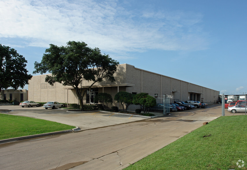 9119 John Carpenter Fwy, Dallas, TX à vendre - Photo principale - Image 1 de 1