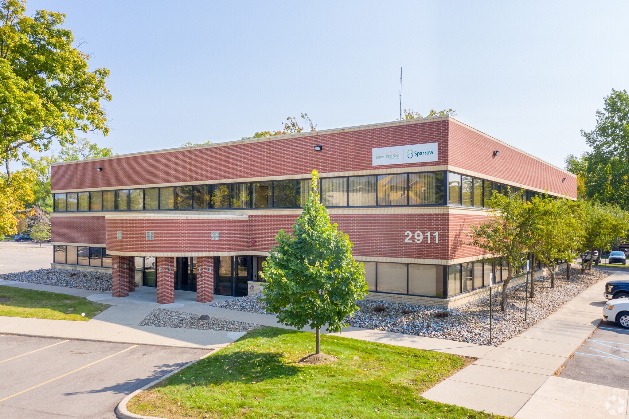 2911 Eyde Pky, East Lansing, MI à louer Photo du bâtiment- Image 1 de 10