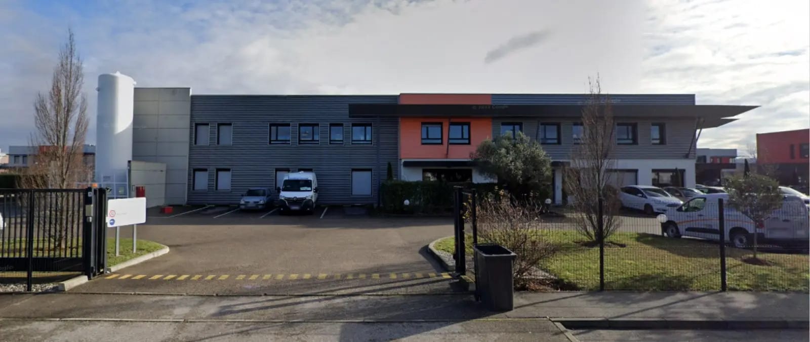 Flex in Saint-Priest for lease Building Photo- Image 1 of 4