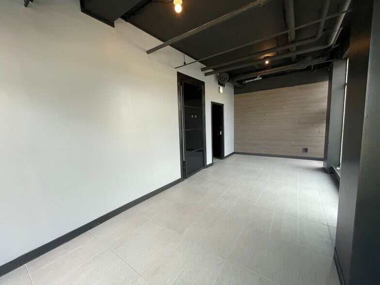 4820 47 Ave, Red Deer, AB à louer - Photo intérieure - Image 2 de 13