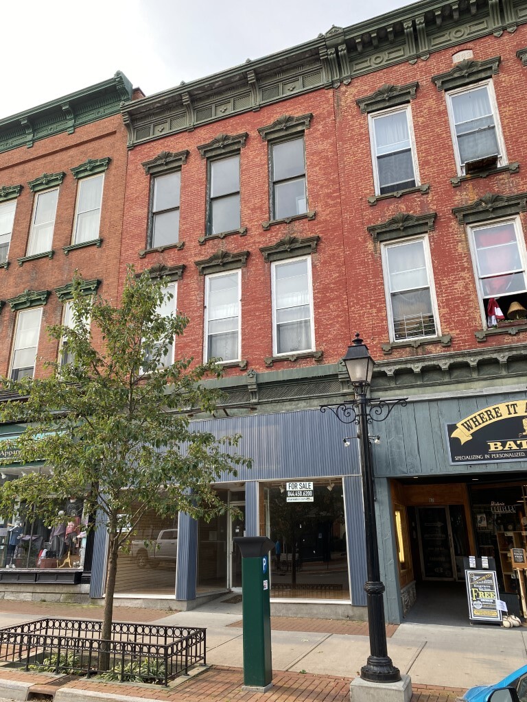 83 Main St, Cooperstown, NY à vendre Photo du bâtiment- Image 1 de 1