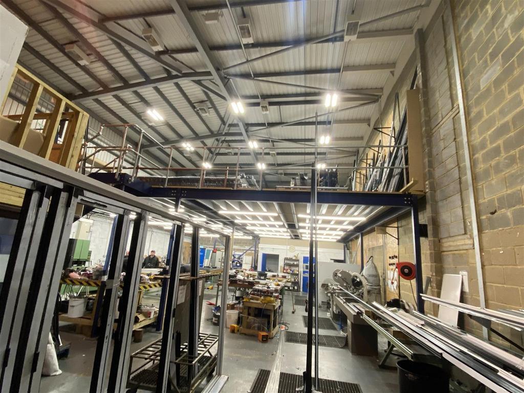 Tribune Dr, Sittingbourne à louer Photo intérieure- Image 1 de 9