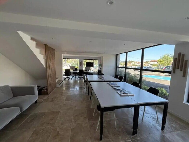 Commerce de détail dans Sainte-Maxime à louer - Photo intérieure - Image 3 de 7