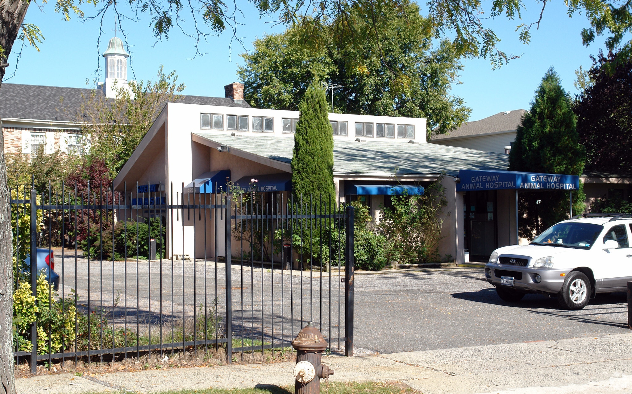 4236 Hylan Blvd, Staten Island, NY for lease Primary Photo- Image 1 of 3
