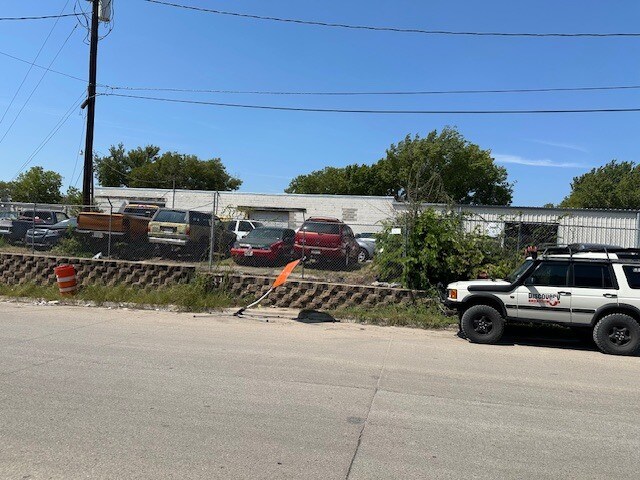 3409 N Grove St, Fort Worth, TX à vendre - Photo du bâtiment - Image 2 de 4