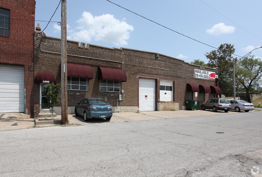 614-620 W 26th St, Kansas City, MO à louer - Photo du bâtiment - Image 2 de 3