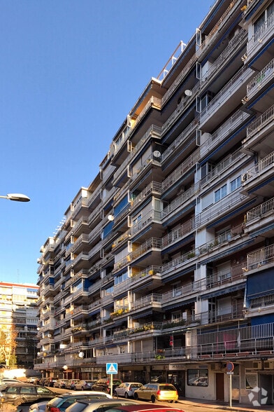 Calle Porto Colón, 8, Alcorcón, Madrid for sale - Building Photo - Image 2 of 2