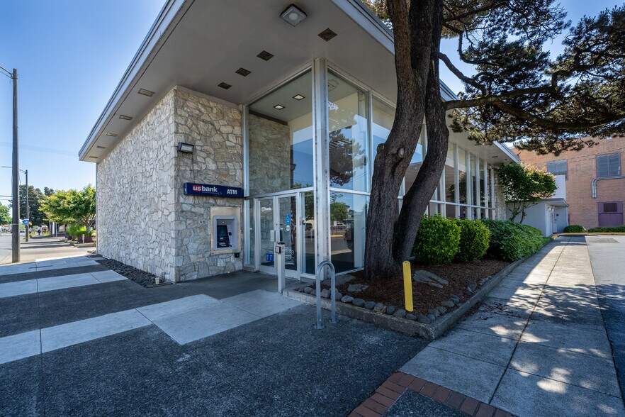 408 Main Ave, Tillamook, OR à vendre - Photo du bâtiment - Image 2 de 6