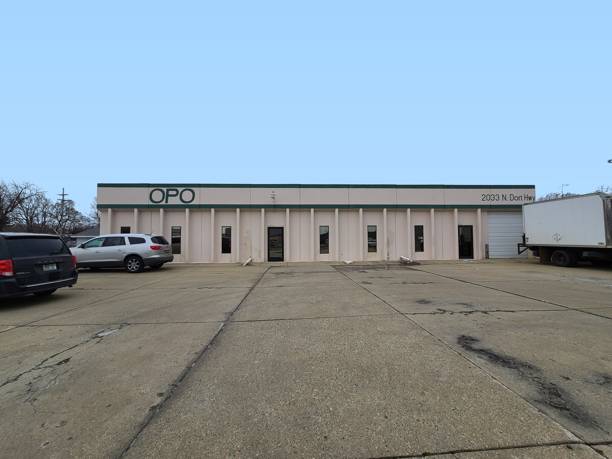 2033 N Dort Hwy, Flint, MI for sale Building Photo- Image 1 of 11