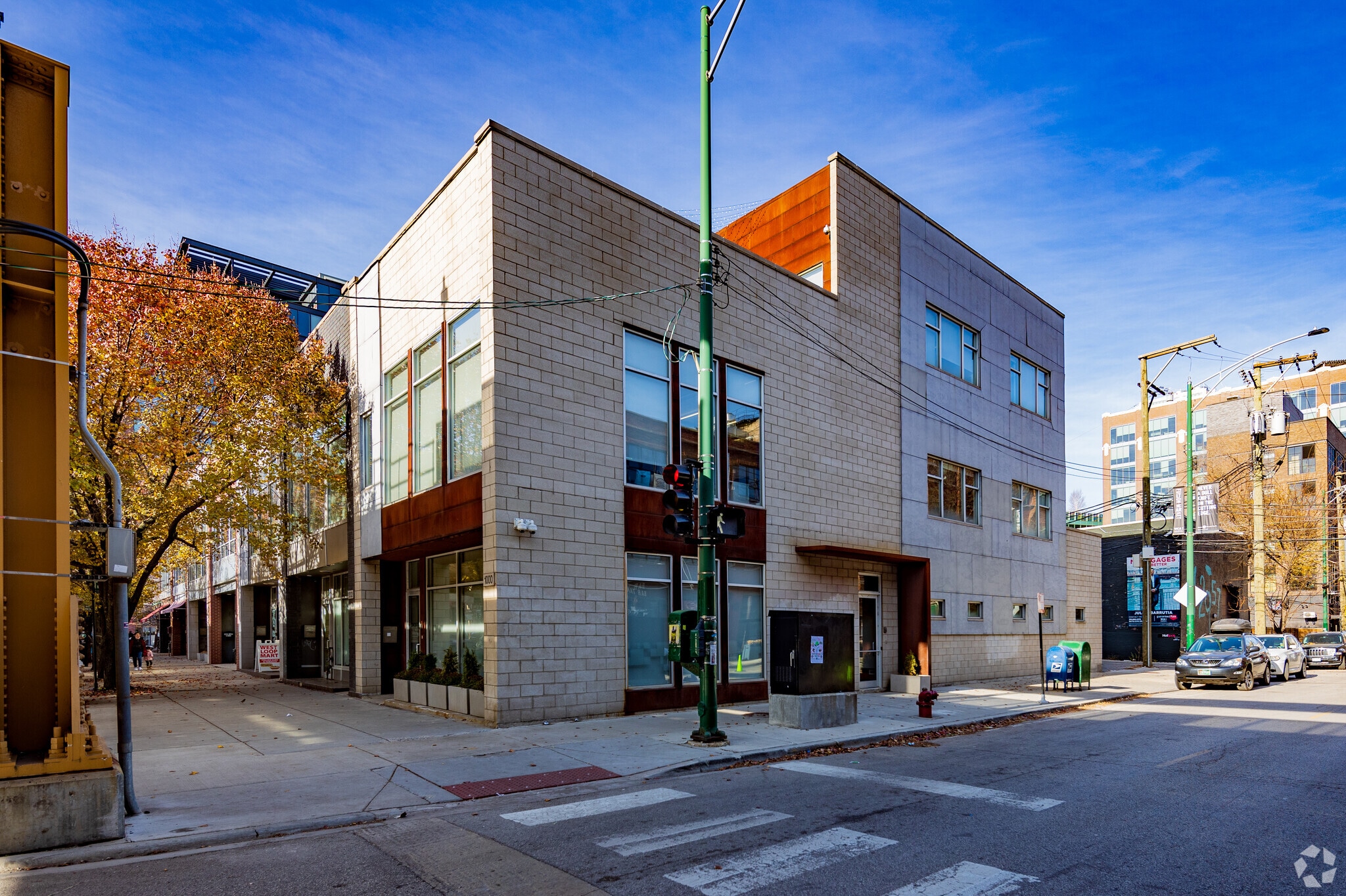 1000 W Lake St, Chicago, IL for lease Primary Photo- Image 1 of 4