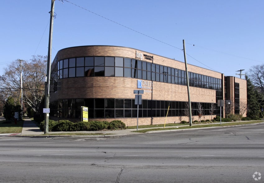 28000 Woodward Ave, Royal Oak, MI for sale - Primary Photo - Image 1 of 2