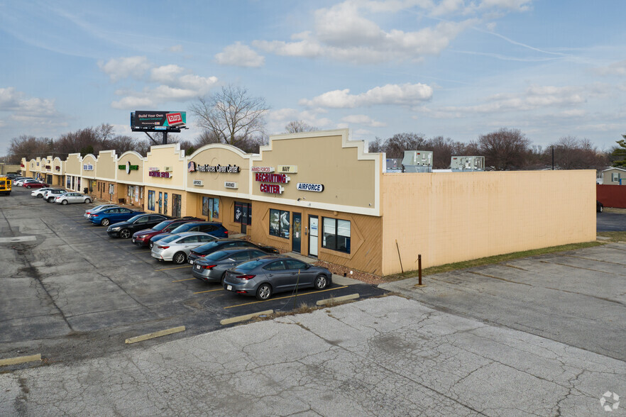 503-559 S Reynolds Rd, Toledo, OH for lease - Building Photo - Image 2 of 6