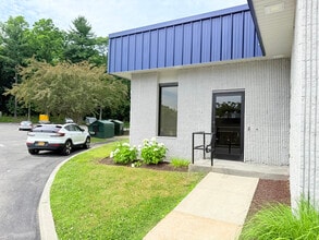 3 Neptune Rd, Poughkeepsie, NY for lease Building Photo- Image 2 of 8