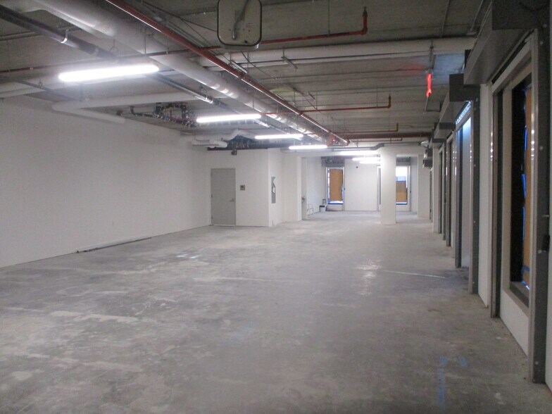 449 Chester St, Brooklyn, NY à louer - Photo intérieure - Image 2 de 7