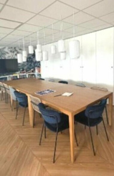Office in Mérignac for lease - Interior Photo - Image 2 of 4
