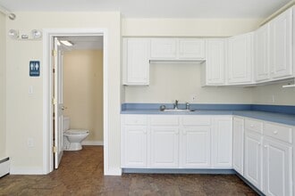 200 N State St, Concord, NH for lease Interior Photo- Image 2 of 8