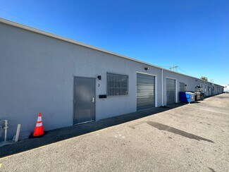 Plus de détails pour 7955 Haskell Ave, Van Nuys, CA - Industriel à louer
