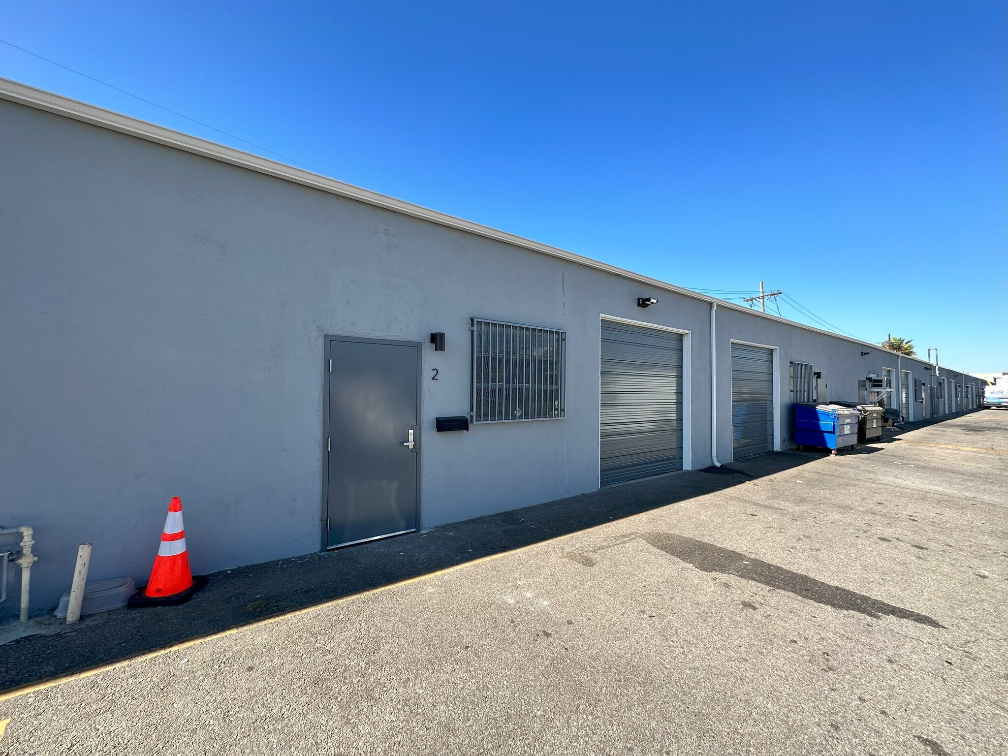 7955 Haskell Ave, Van Nuys, CA for lease Building Photo- Image 1 of 9