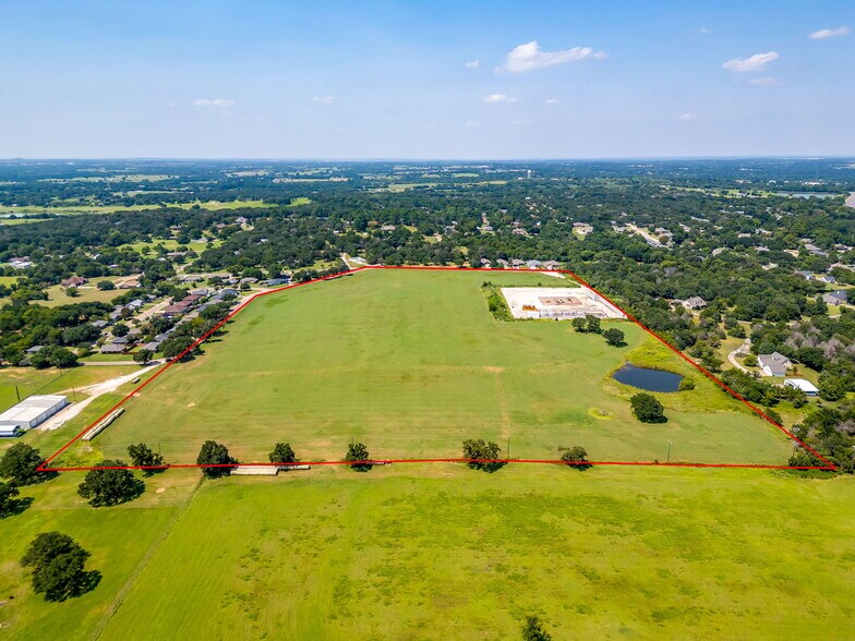 601 County Road 805, Cleburne, TX à vendre - Photo du bâtiment - Image 2 de 25