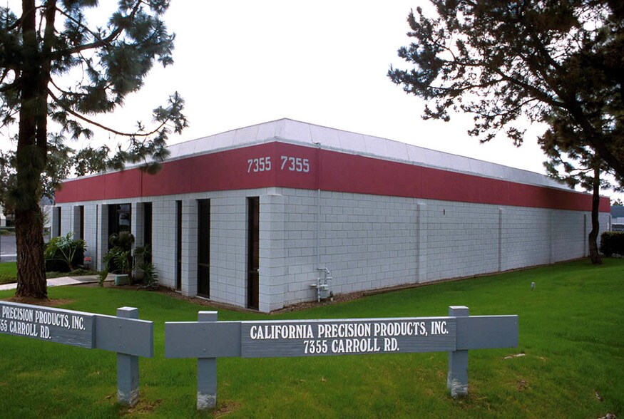 7355 Carroll Rd, San Diego, CA à louer - Photo du bâtiment - Image 3 de 8