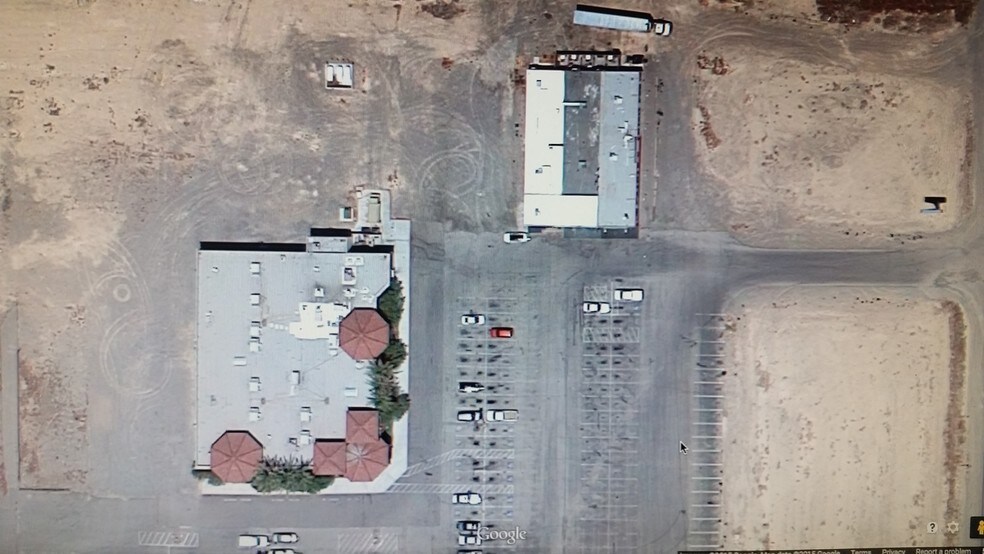 1700 Pahrump Valley Blvd, Pahrump, NV à vendre - Photo du bâtiment - Image 2 de 2