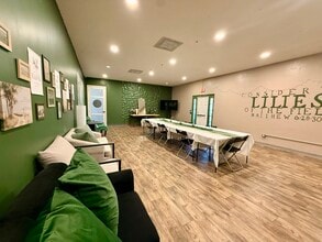 1807 Rogero Rd, Jacksonville, FL à louer Photo intérieure- Image 2 de 5