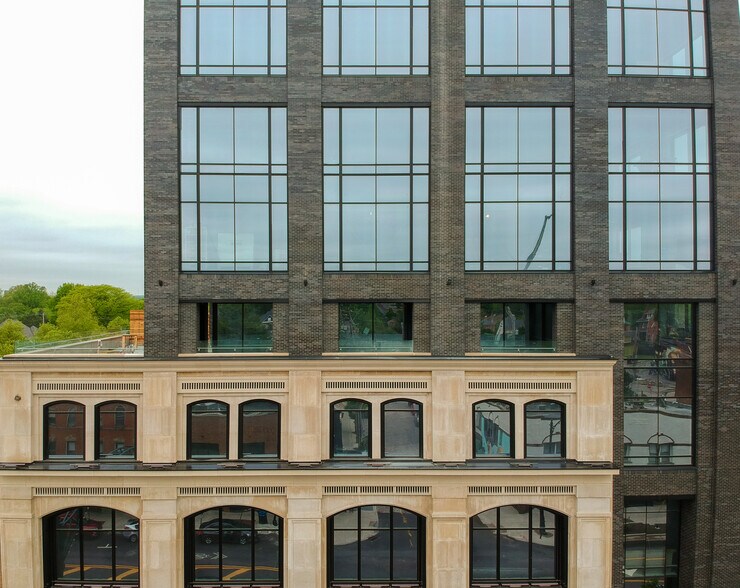 711 N High St, Columbus, OH à louer - Photo du bâtiment - Image 3 de 18