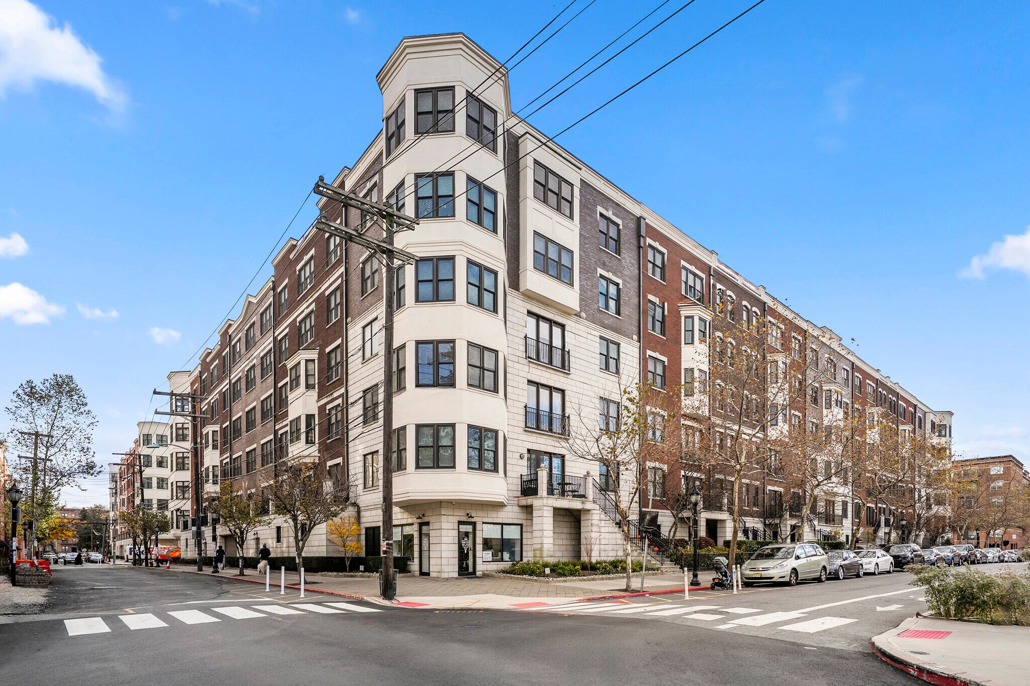 1200 Grand St, Hoboken, NJ à vendre Photo principale- Image 1 de 12