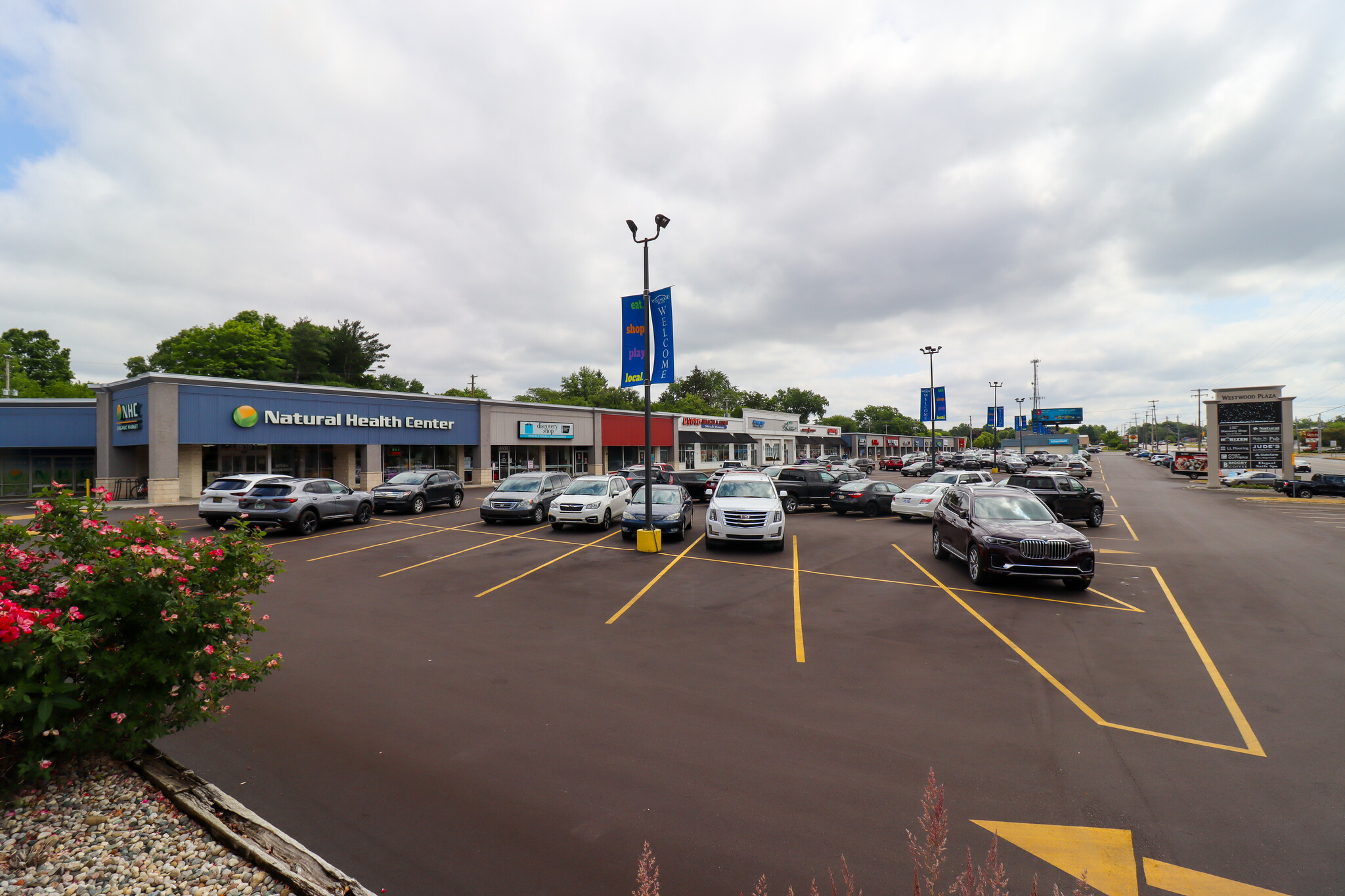 4426-4618 W Main St, Kalamazoo, MI for lease Building Photo- Image 1 of 5