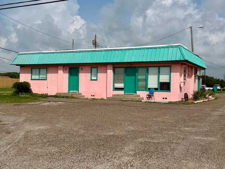 1438 N State Highway 35, Aransas Pass, TX à vendre - Photo du bâtiment - Image 3 de 8