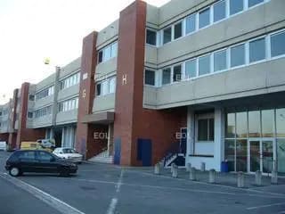 Office in Saint-Ouen-sur-Seine for lease - Building Photo - Image 1 of 1