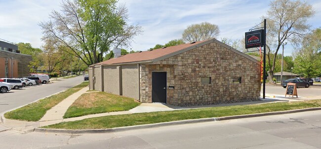 Plus de détails pour 1930 SE 6th St, Des Moines, IA - Commerce de détail à vendre