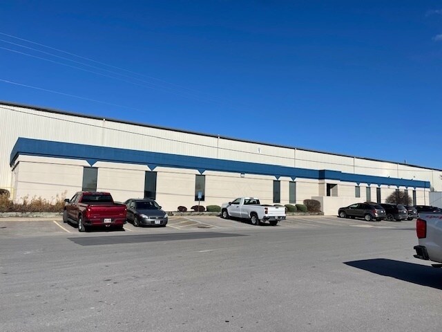 24862 Elliott Rd, Defiance, OH à louer - Photo du bâtiment - Image 1 de 4