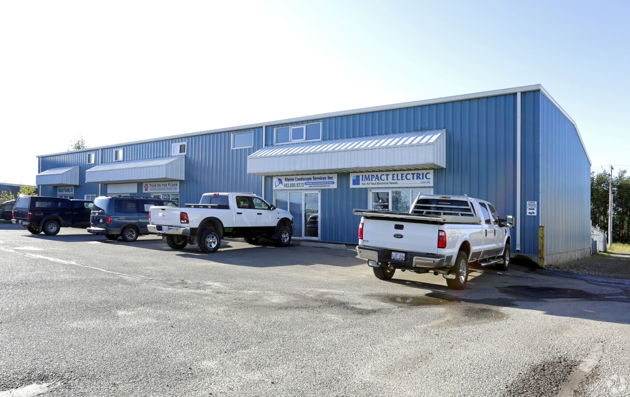 25 East Lake Cir NE, Airdrie, AB for sale Primary Photo- Image 1 of 1