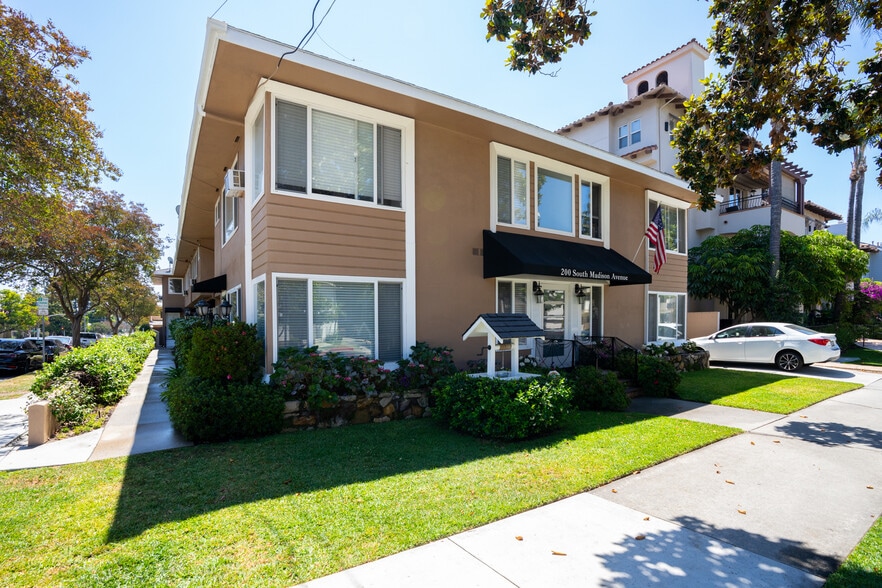 200 S Madison Ave, Pasadena, CA for sale - Building Photo - Image 1 of 44