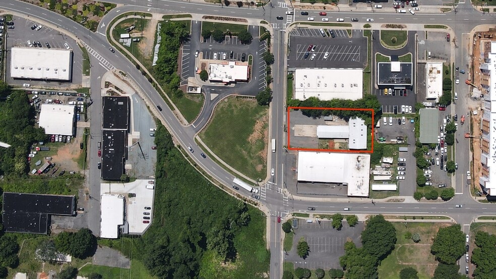 117 W 28th St, Charlotte, NC for lease - Aerial - Image 2 of 3