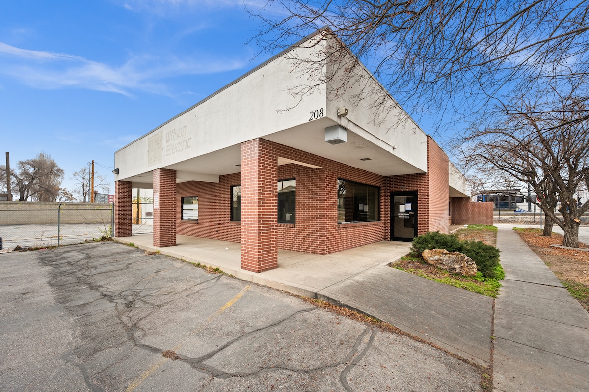 208 W Lucy Ave, Salt Lake City, UT for lease Primary Photo- Image 1 of 26