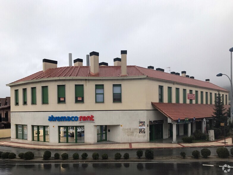 Avenida Marqués de Santillana, 28, Moralzarzal, Madrid à vendre - Photo principale - Image 1 de 2