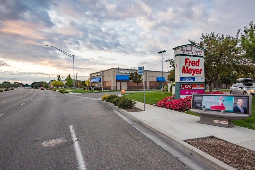 3585 S Federal Way, Boise, ID for lease - Building Photo - Image 3 of 8