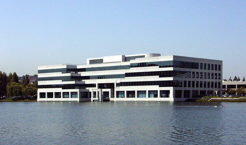 3 Lagoon Dr, Redwood City, CA à louer - Photo du bâtiment - Image 2 de 21