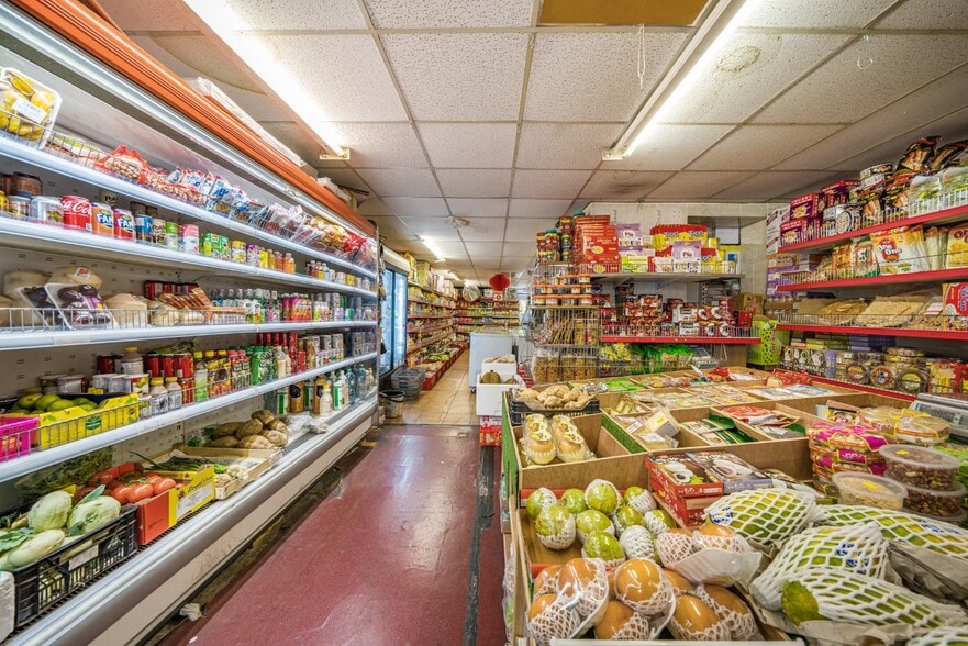 84 Deptford High St, London for sale - Interior Photo - Image 3 of 3