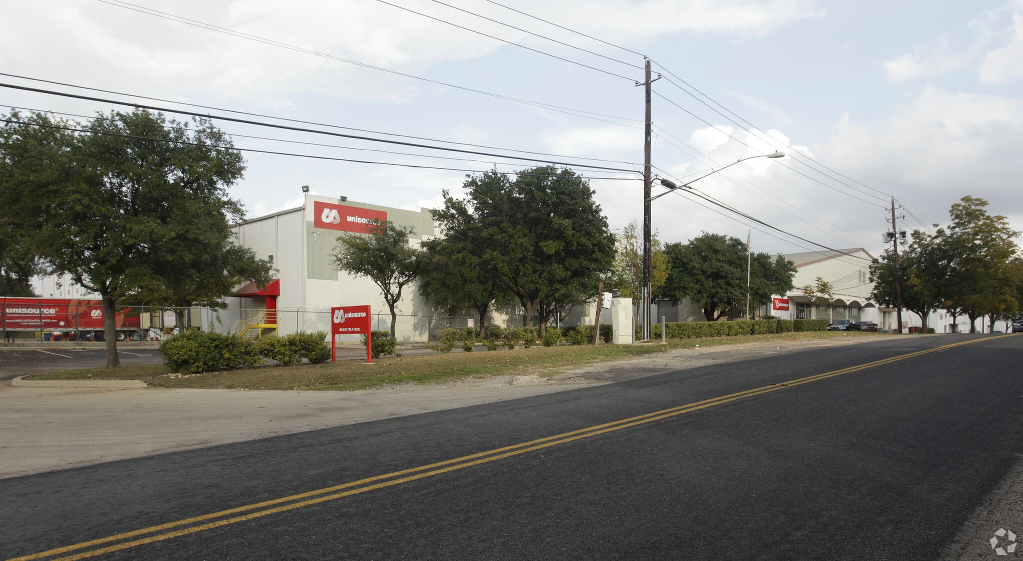 210 E Saint Elmo Rd, Austin, TX for lease Primary Photo- Image 1 of 4