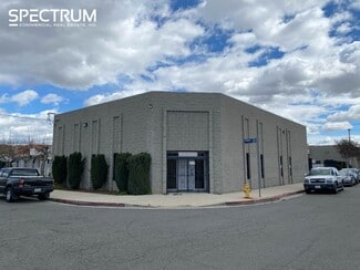Plus de détails pour 7002 Sophia Ave, Van Nuys, CA - Industriel à louer