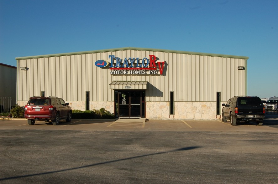 8200 N Interstate 45 Service Rd, Palmer, TX à louer - Photo principale - Image 1 de 6