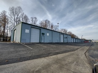 Plus de détails pour 5644 Shattalon Dr, Winston-Salem, NC - Local d'activités à louer