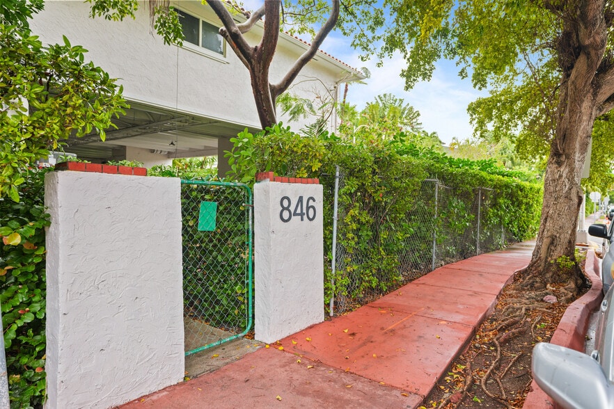 846 Lenox Ave, Miami Beach, FL for sale - Primary Photo - Image 1 of 17